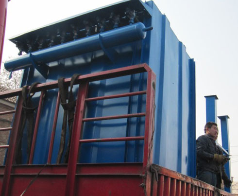 王經(jīng)理定購的粉煤灰?guī)祉斆}沖布袋除塵器已發(fā)貨 王經(jīng)理定購的粉煤灰?guī)祉斆}沖布袋除塵器已發(fā)貨